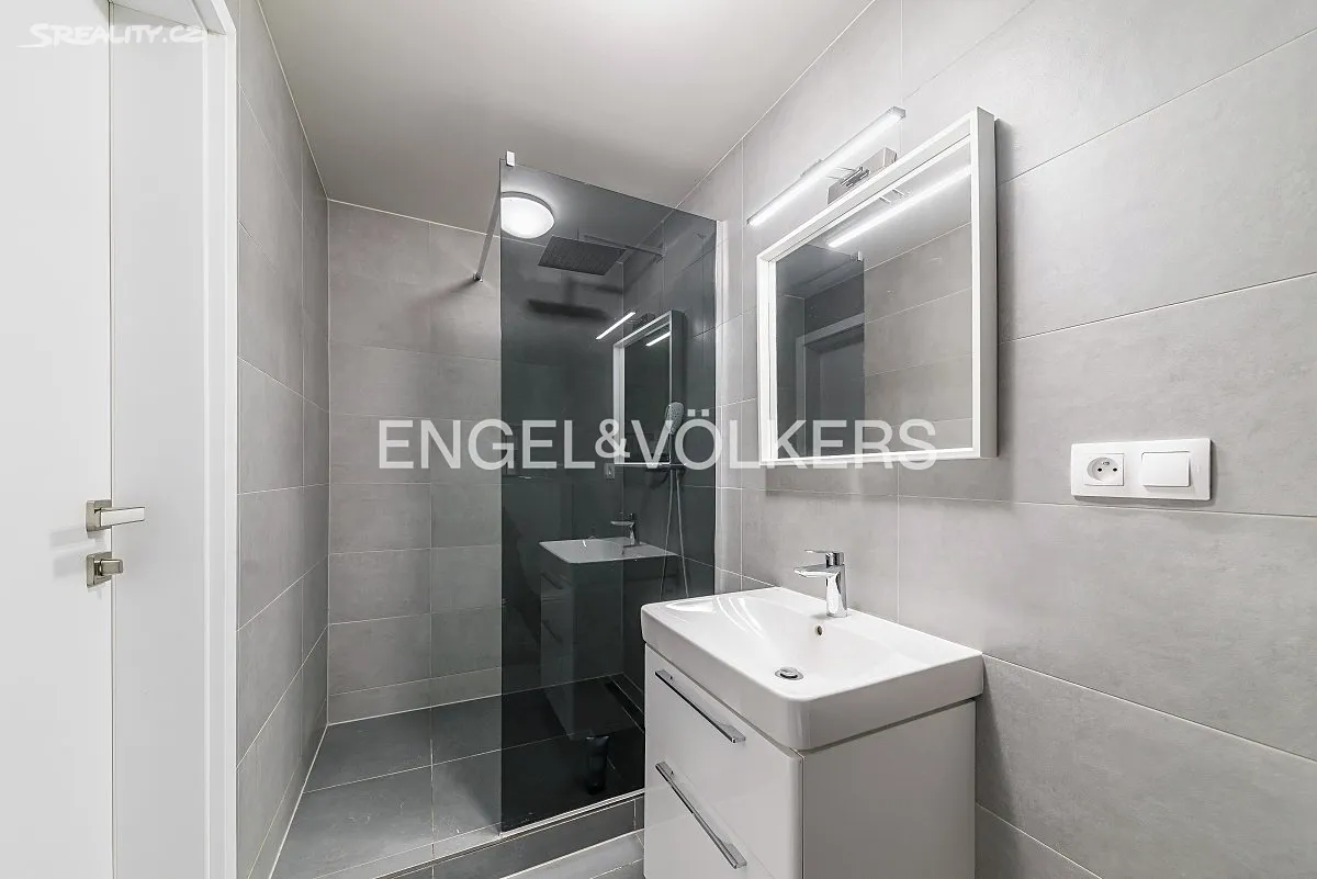 Pronájem bytu 2+kk 45 m² – pohled 6