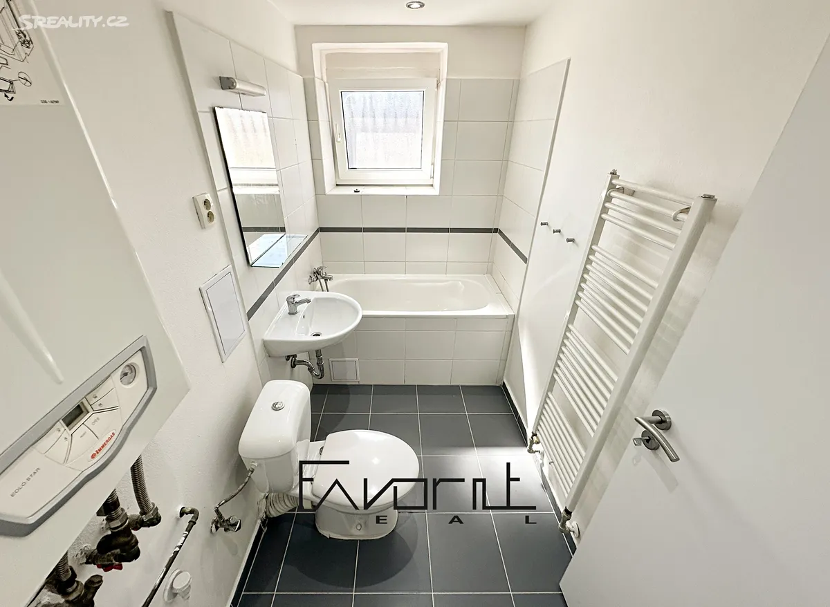 Prodej bytu 2+1 48 m² – pohled 2