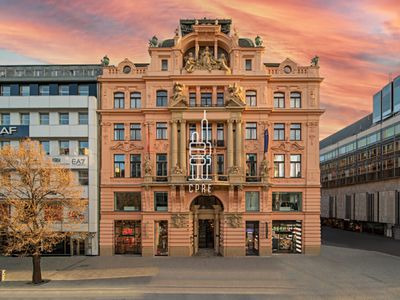 Pronájem kanceláře 466 m²