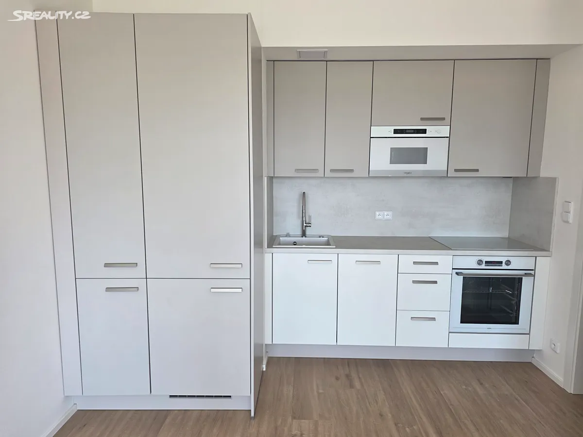 Pronájem bytu 2+kk 40 m², Praha