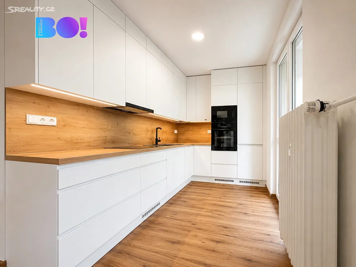 Prodej bytu 2+kk 53 m² – pohled 2