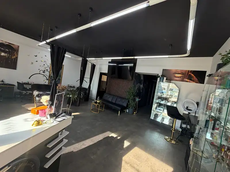 Pronájem obchodního prostoru 167 m², Praha – náhled fotky 1