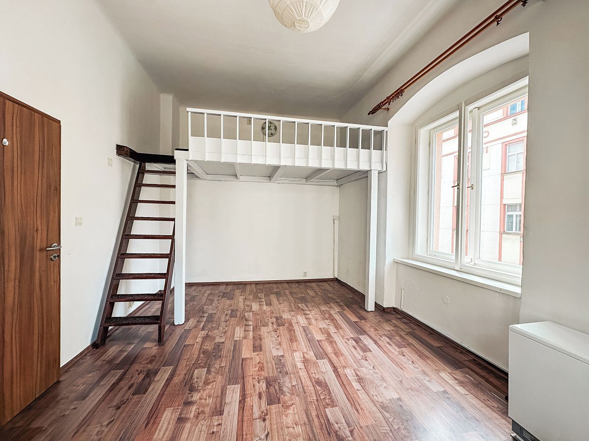 Pronájem bytu 2+kk 40 m²
