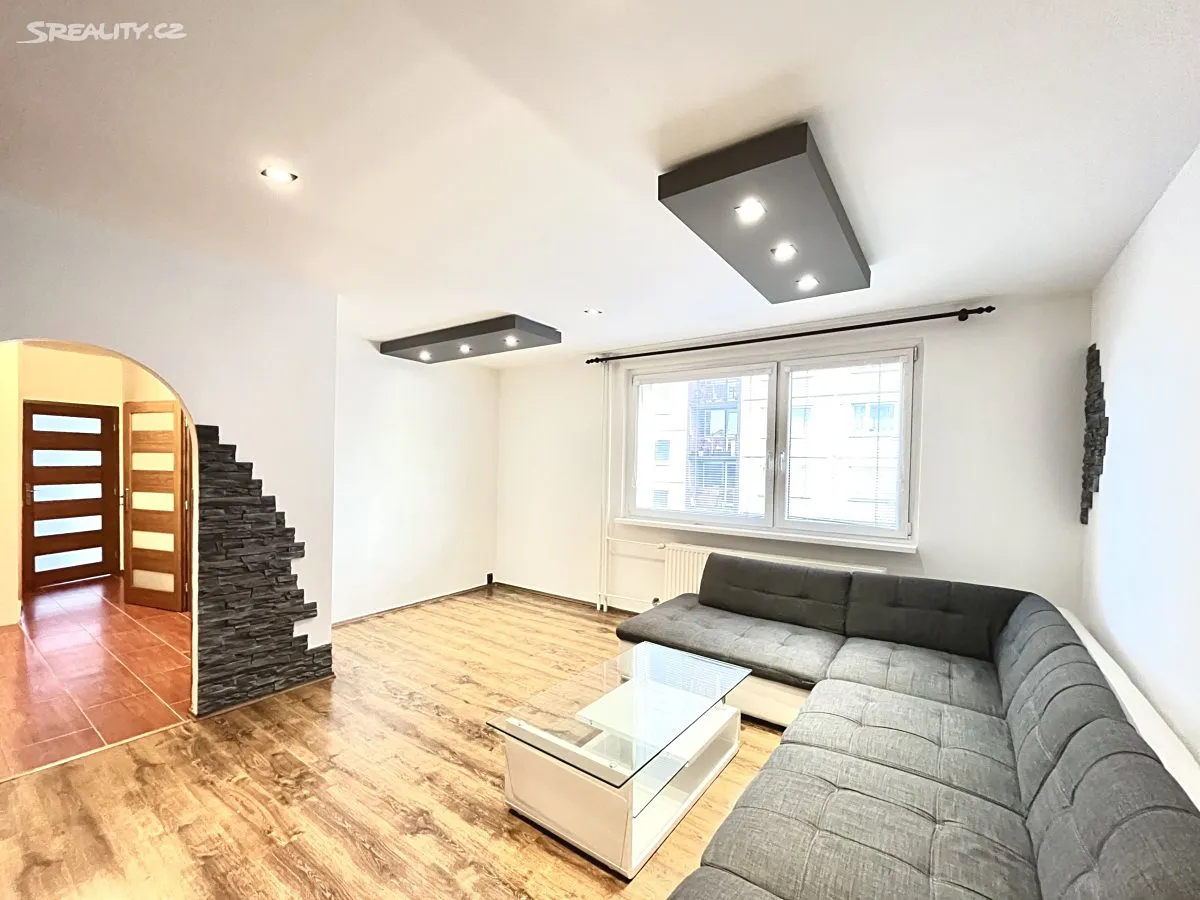 Pronájem bytu 3+1 62 m², Haškova