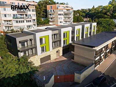 Prodej činžovního domu 1 500 m²