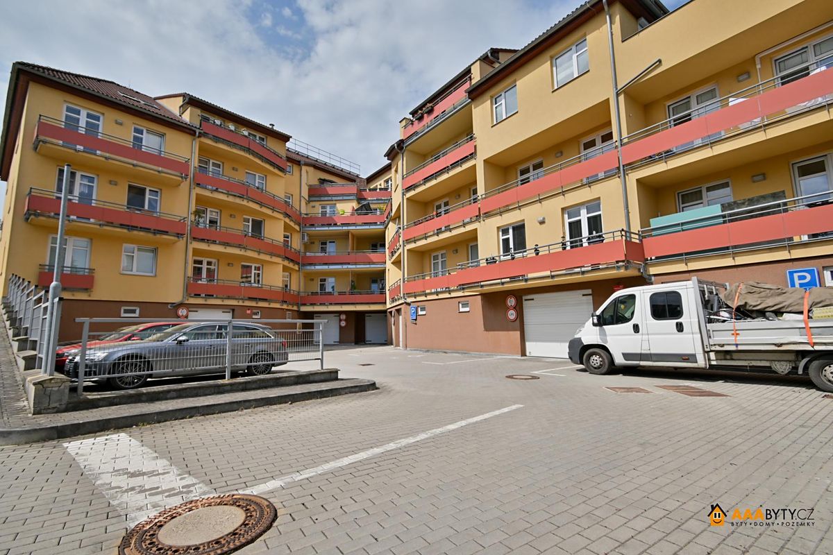 Prodej bytu 2+kk 66 m²