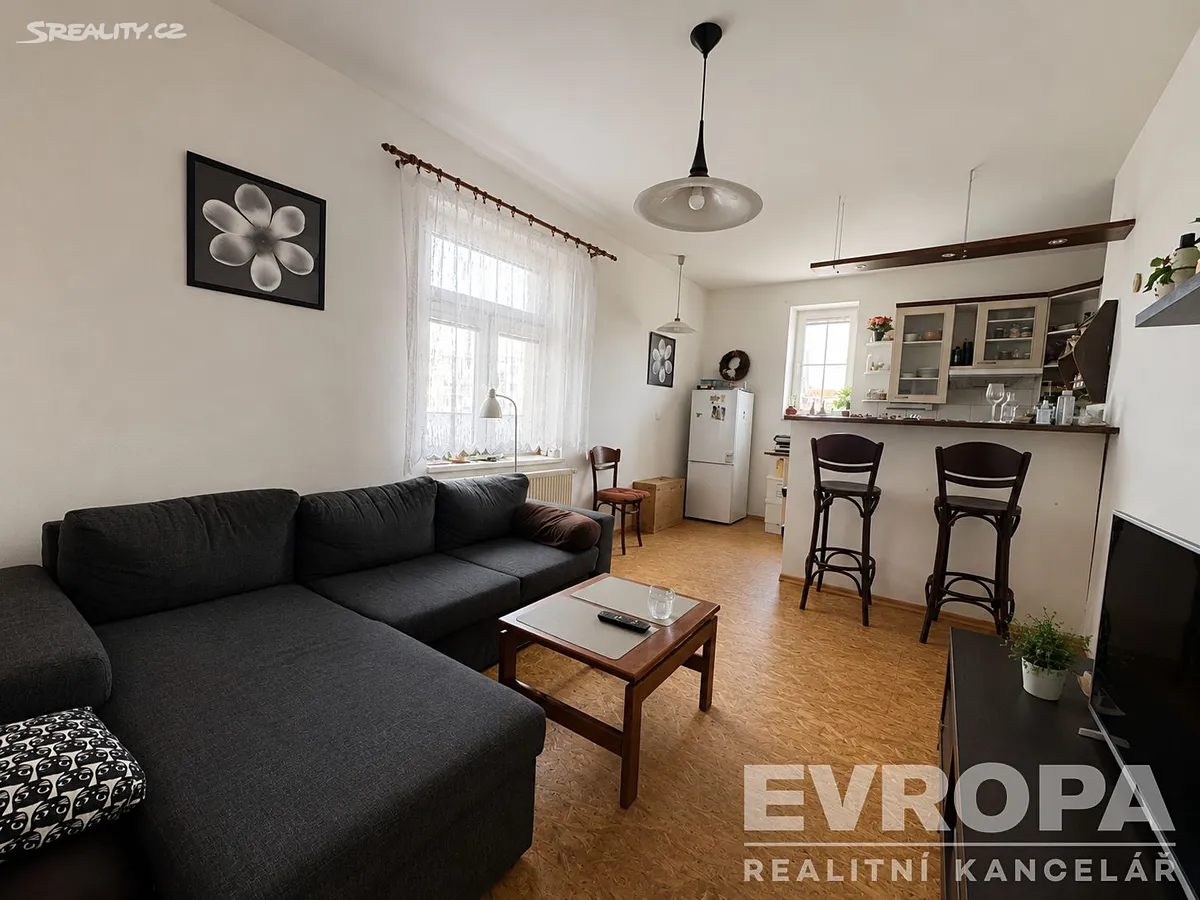Pronájem bytu 2+kk 60 m² – pohled 5