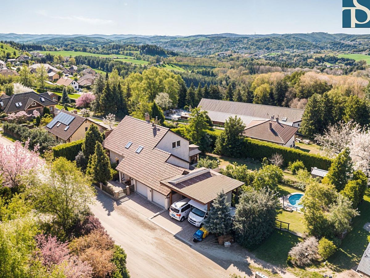Prodej rodinného domu 276 m², pozemek 1255 m²