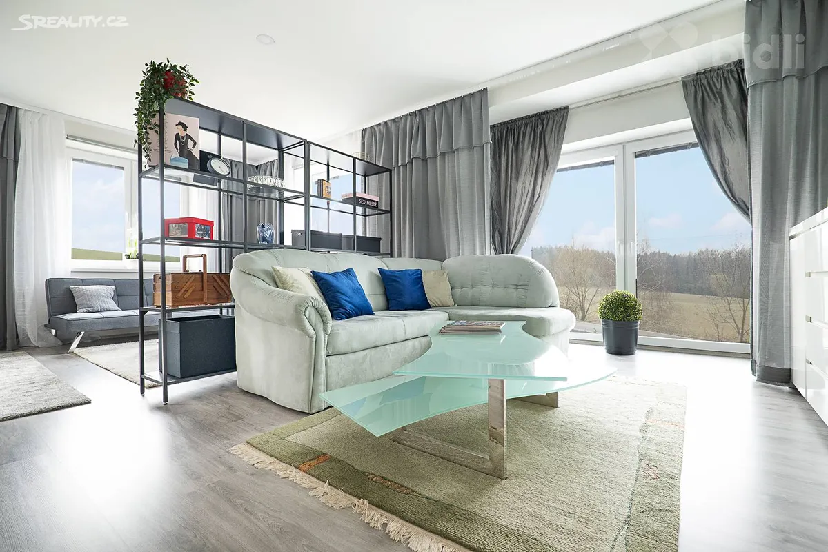 Prodej rodinného domu 193 m², pozemek 950 m² – další