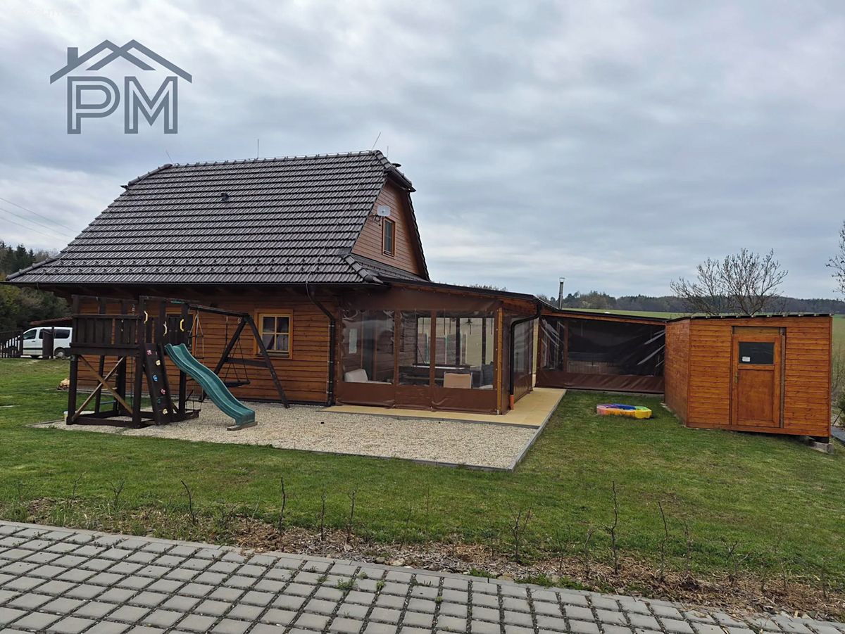 Pronájem rodinného domu 76 m², pozemek 766 m²