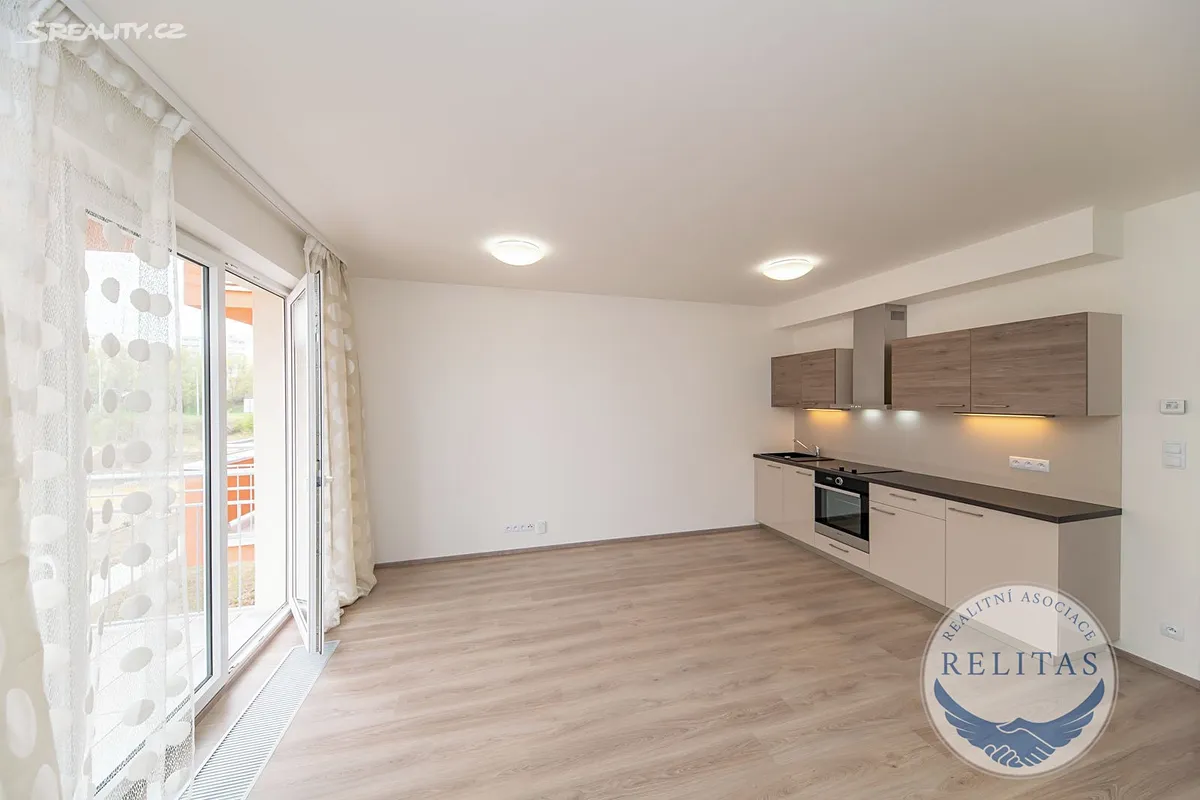 Pronájem bytu 1+kk 34 m² – pohled 5