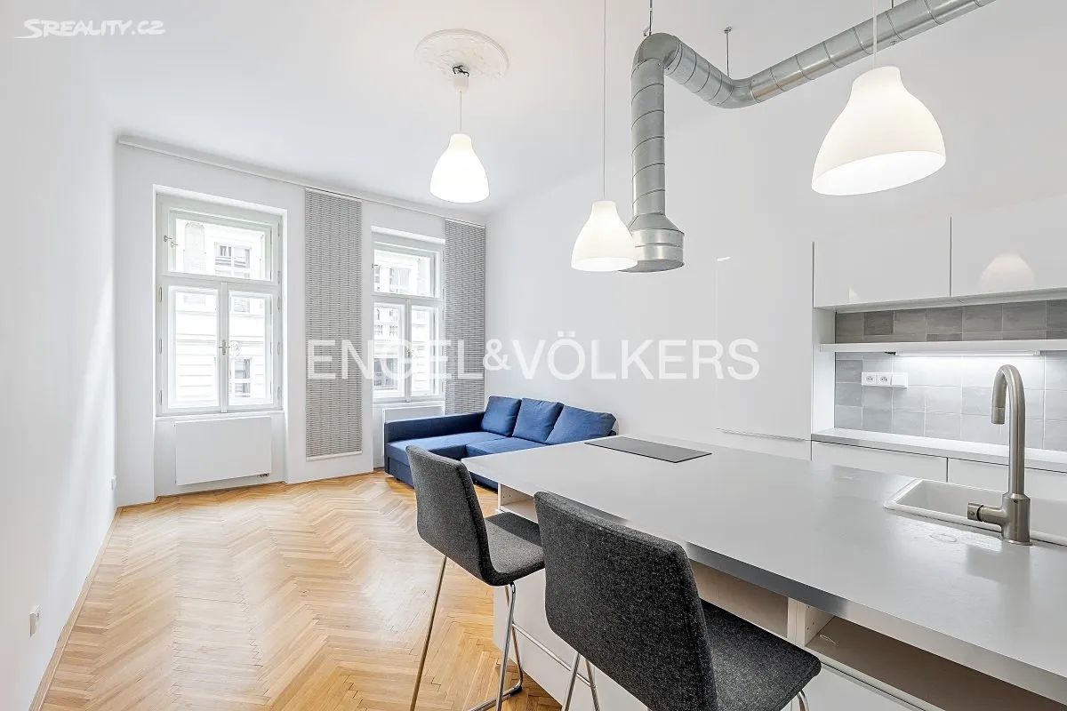 Pronájem bytu 2+kk 47 m², Praha