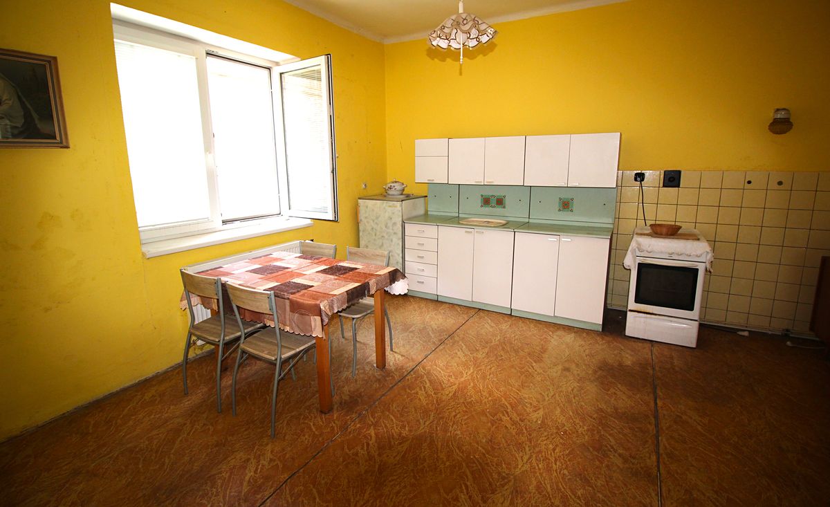 Prodej rodinného domu 130 m², pozemek 216 m² – fotografie 3