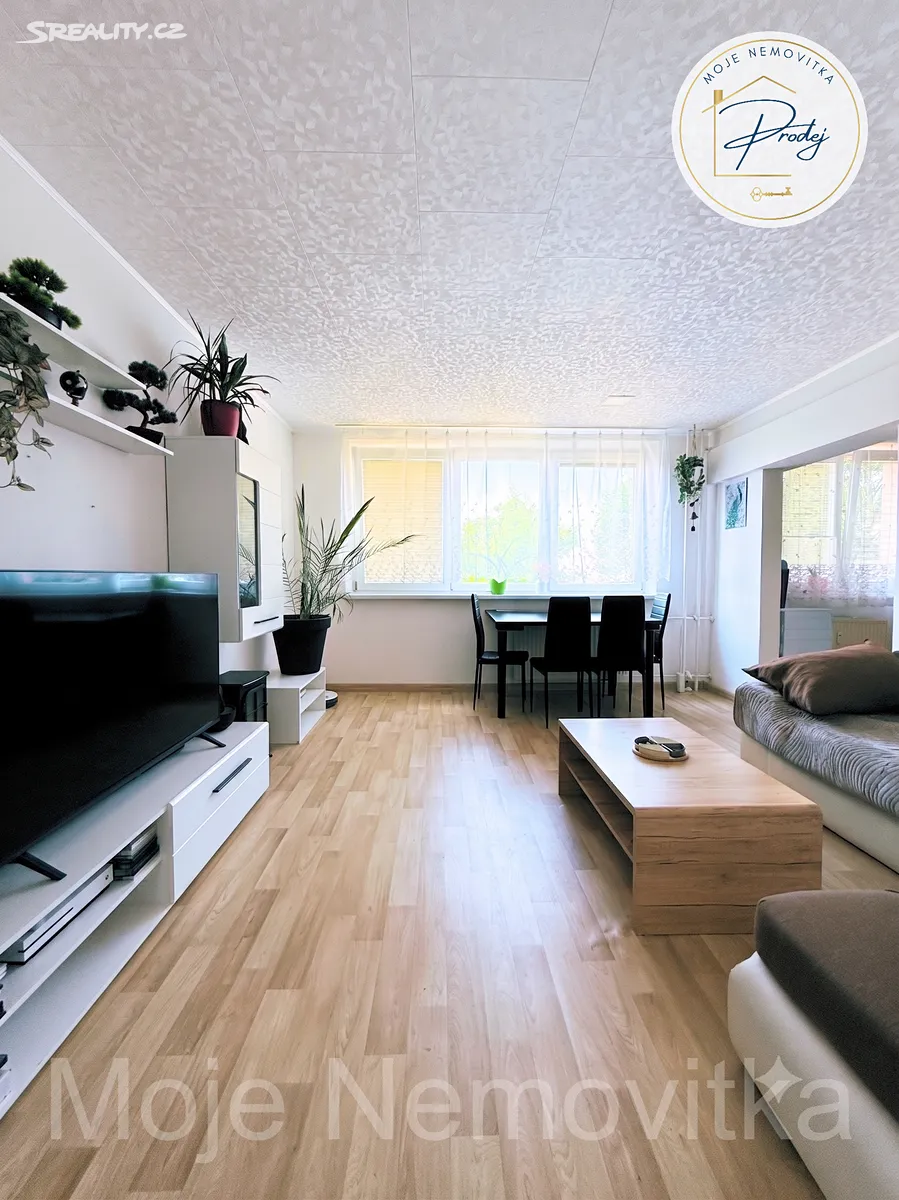 Prodej bytu 3+1 73 m² – pohled 2