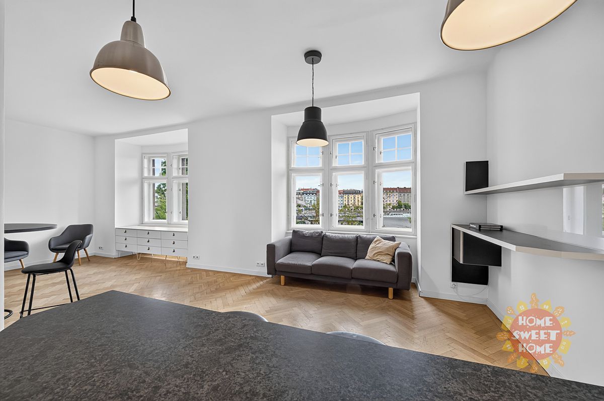 Pronájem bytu 4+kk 141 m² – fotografie 3