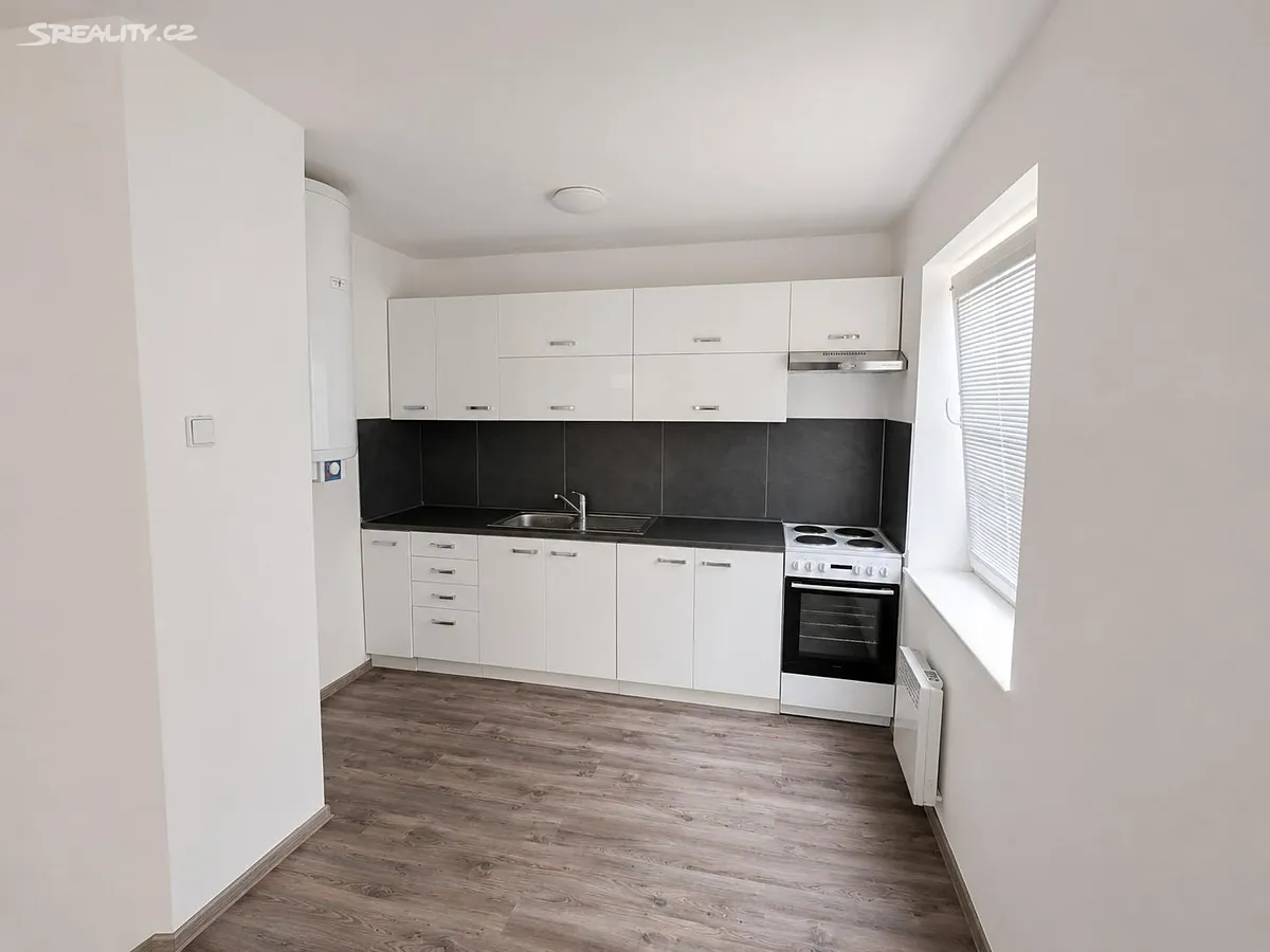 Pronájem bytu 2+kk 46 m², Děčín