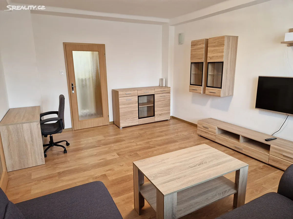 Pronájem bytu 2+1 78 m² - Więcej