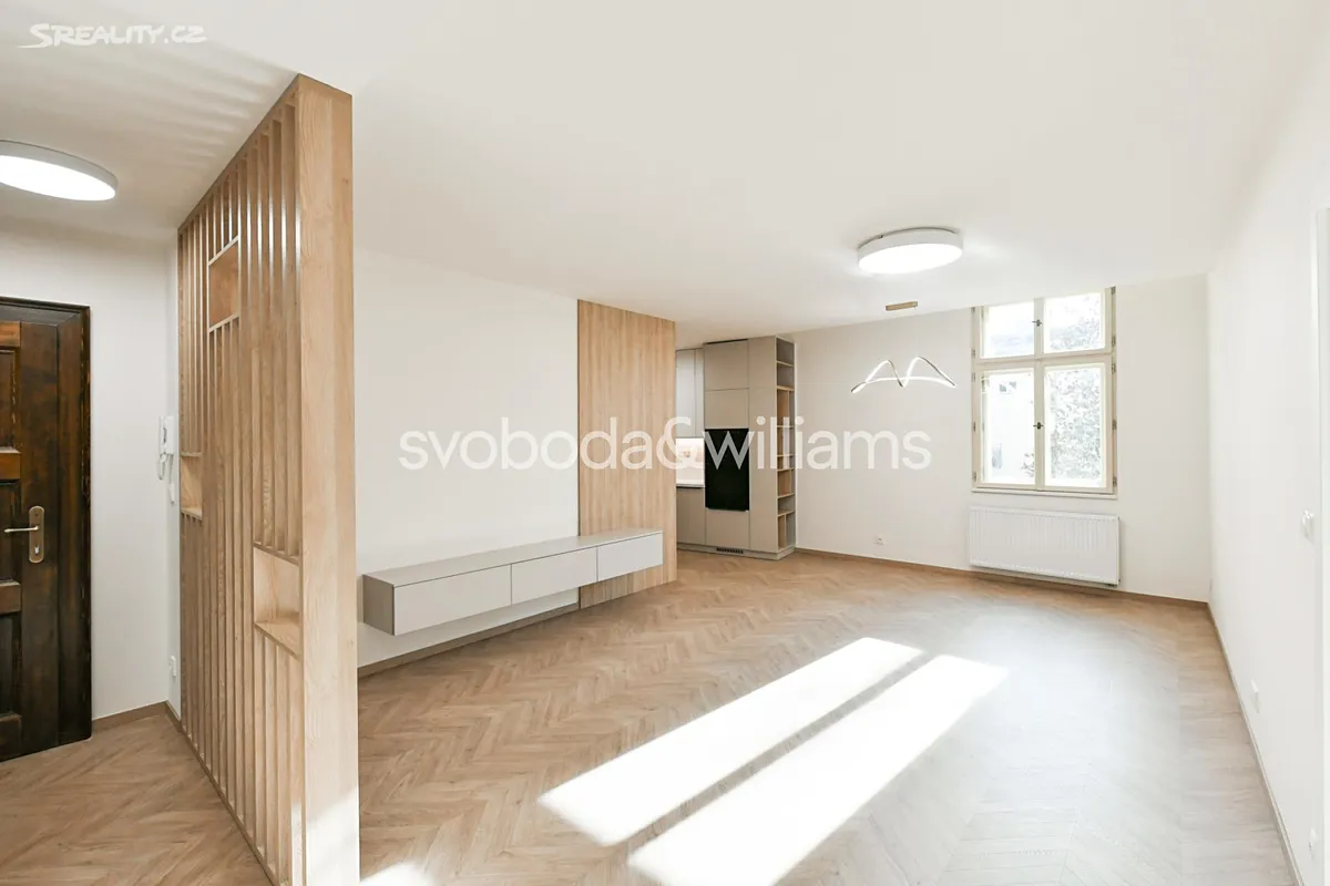 Pronájem bytu 2+kk 61 m², Praha