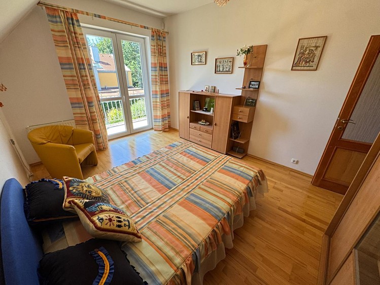 Prodej domu, 300 m² (41 z 60)