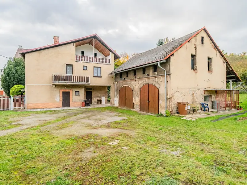 Prodej rodinného domu 208 m², pozemek 1390 m², Ústí nad Labem – náhled fotky 2