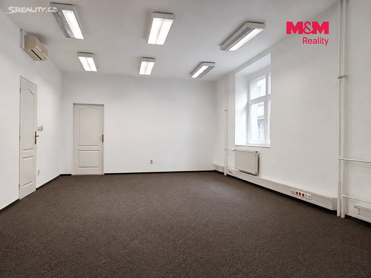 Pronájem kanceláře 73 m² – pohled 2