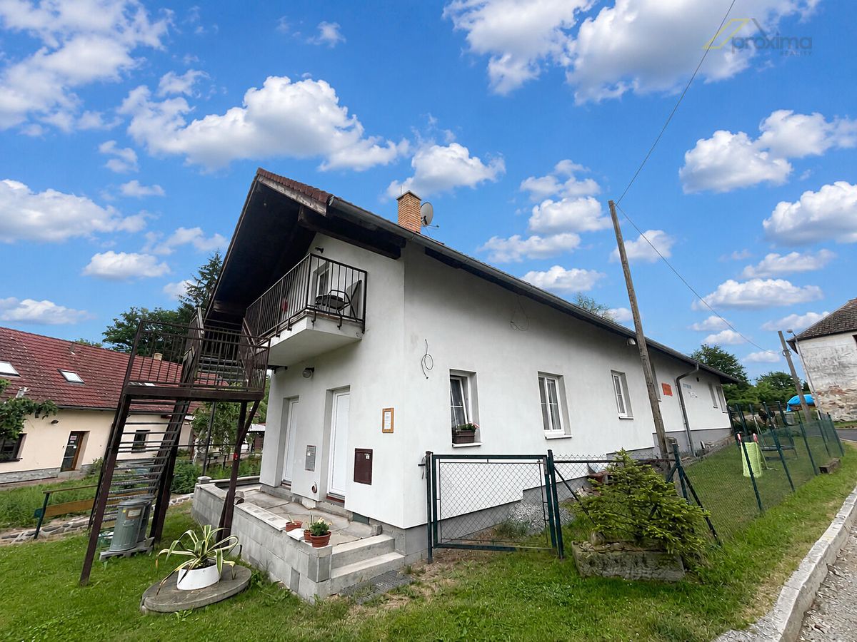 Prodej rodinného domu 225 m², pozemek 902 m²