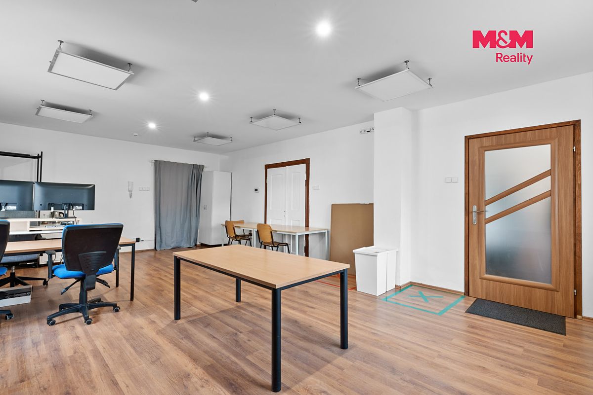 Prodej rodinného domu 120 m², pozemek 906 m² – fotografie 2