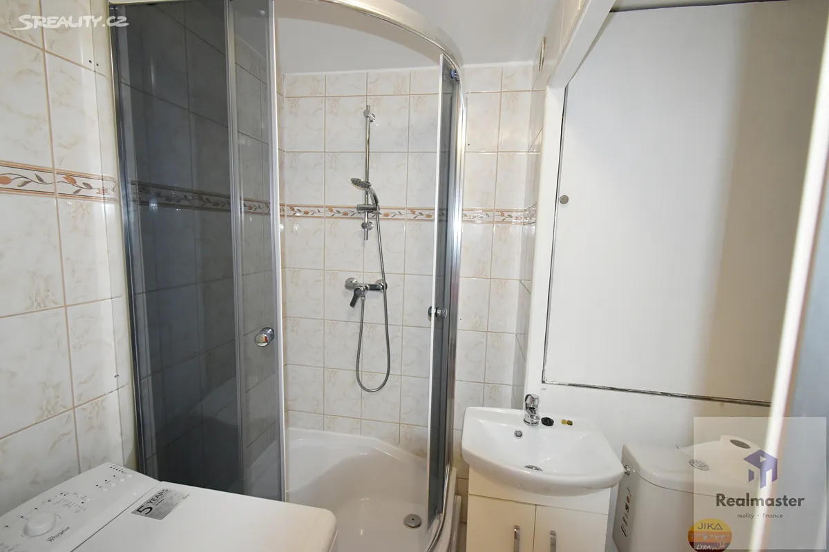 Pronájem bytu 2+kk 44 m² – pohled 3