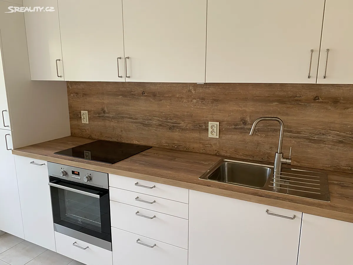 Pronájem vily 125 m², pozemek 335 m² – pohled 3