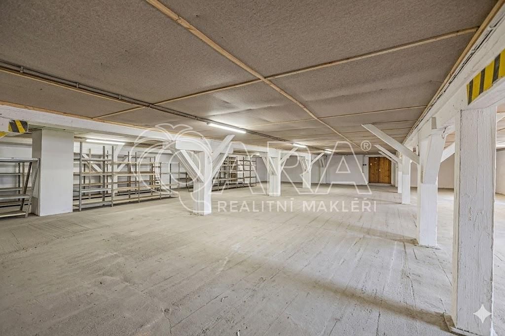 Prodej výrobní haly, prostoru 9000 m² – fotografie 4