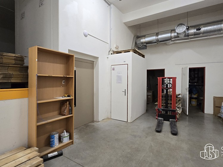 Комерційне приміщення в оренду, 876 м² (11 з 16)