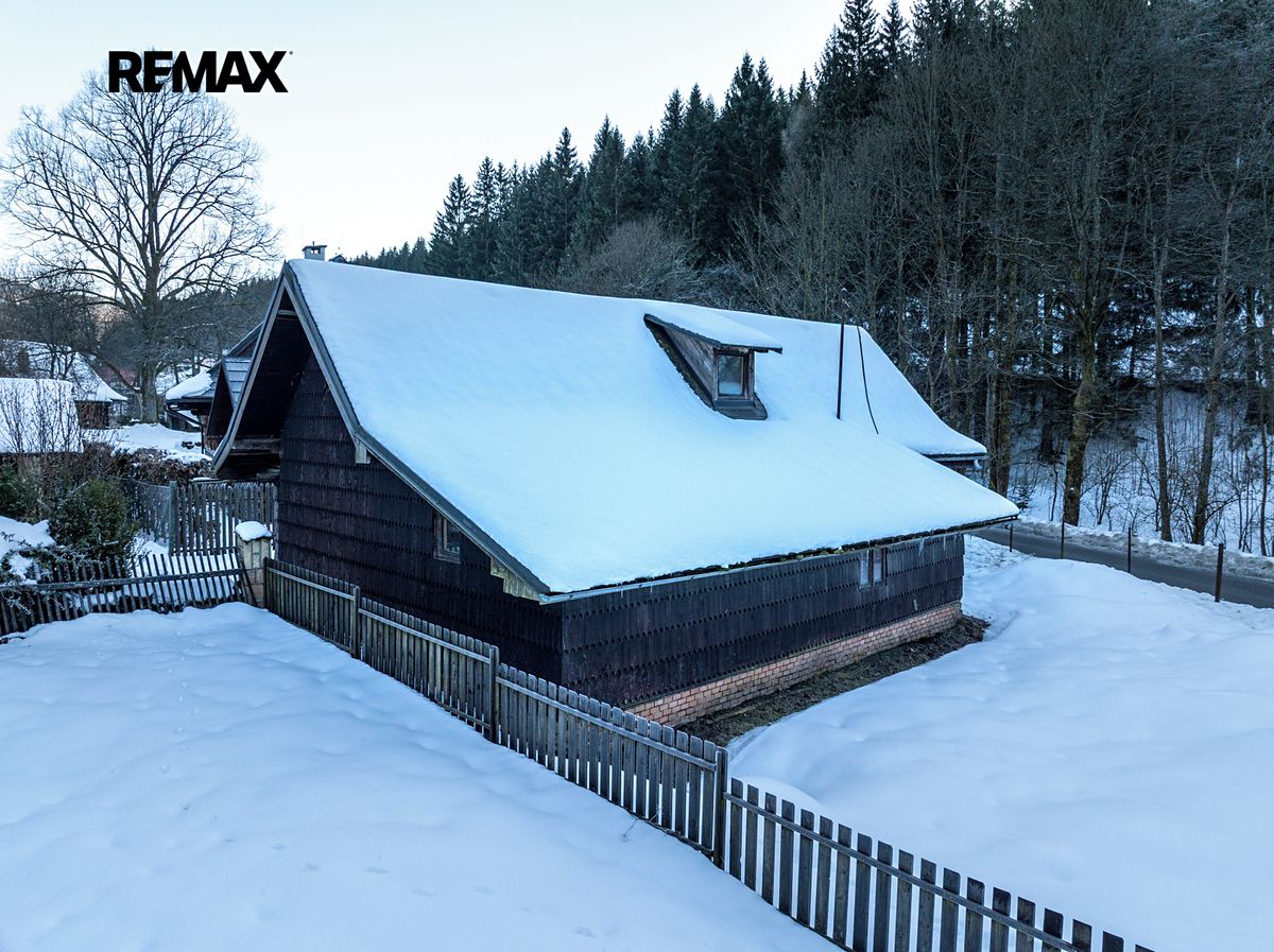 Prodej rodinného domu 135 m², pozemek 2800 m² – fotografie 2