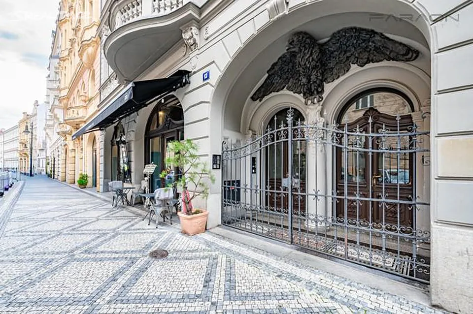 Pronájem bytu 3+1 154 m², Praha