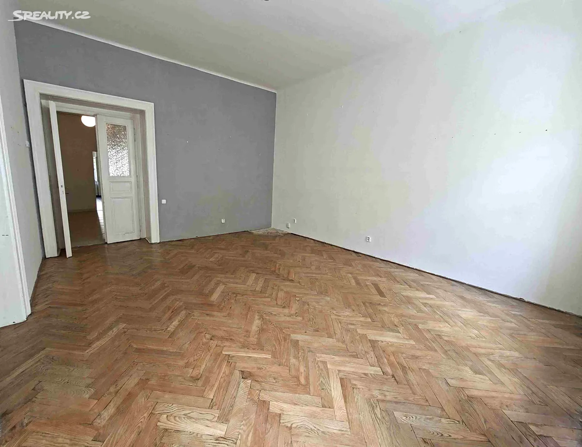 Pronájem bytu 3+1 90 m² – pohled 2