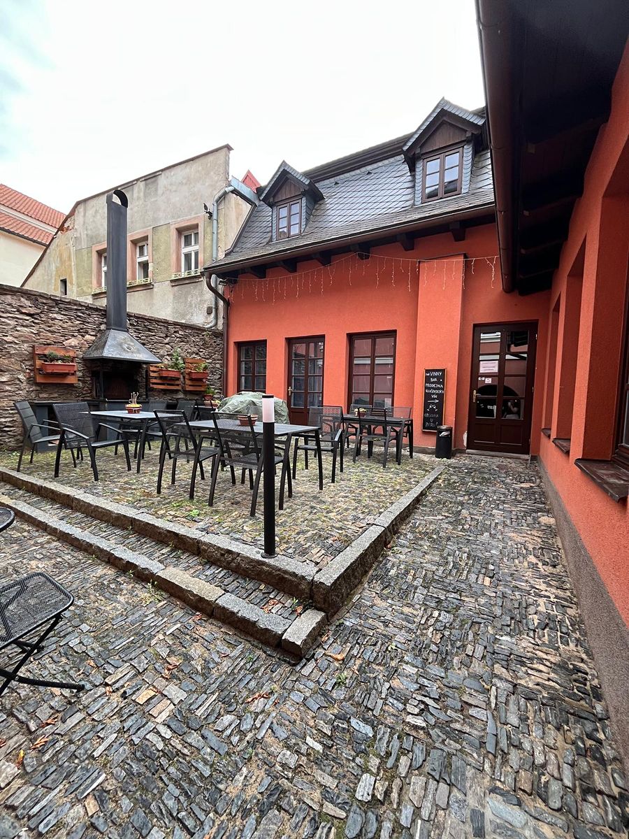 Pronájem obchodního prostoru 164 m² – fotografie 3