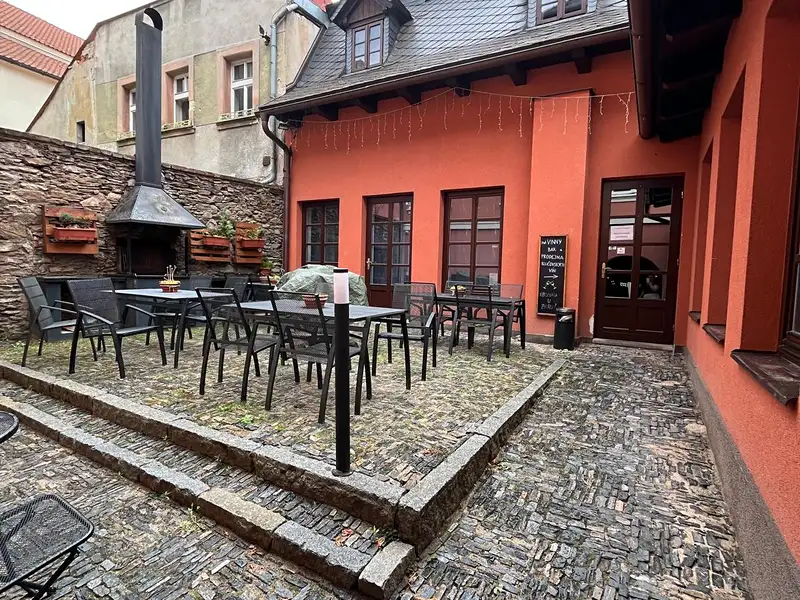 Pronájem obchodního prostoru 164 m², Kolín – náhled fotky 3