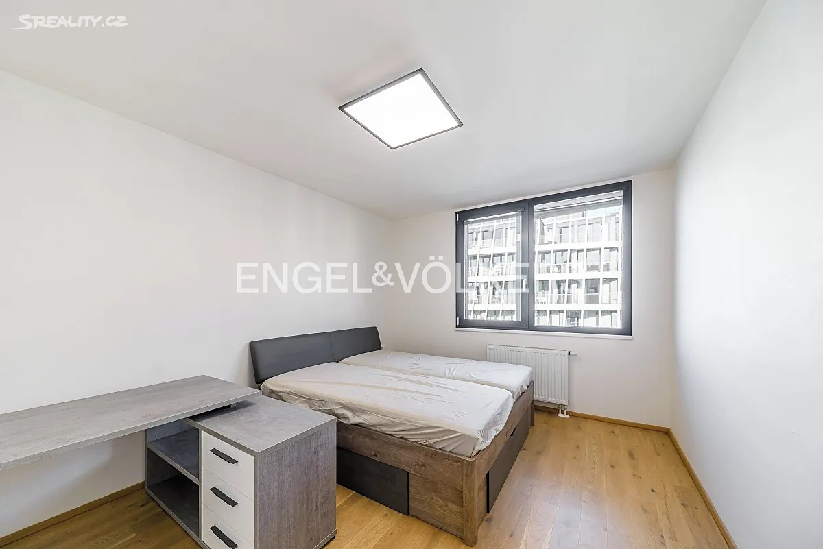 Pronájem bytu 2+kk 45 m² – pohled 4