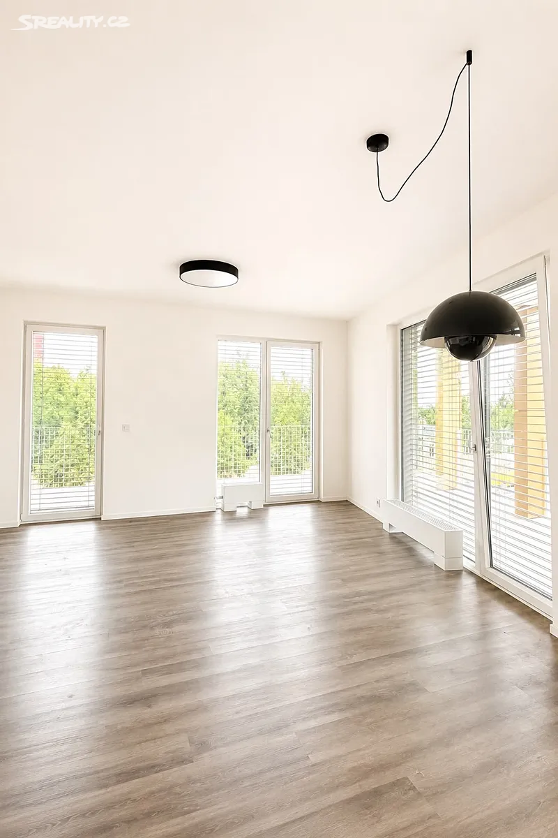 Pronájem bytu 2+kk 103 m² – pohled 4