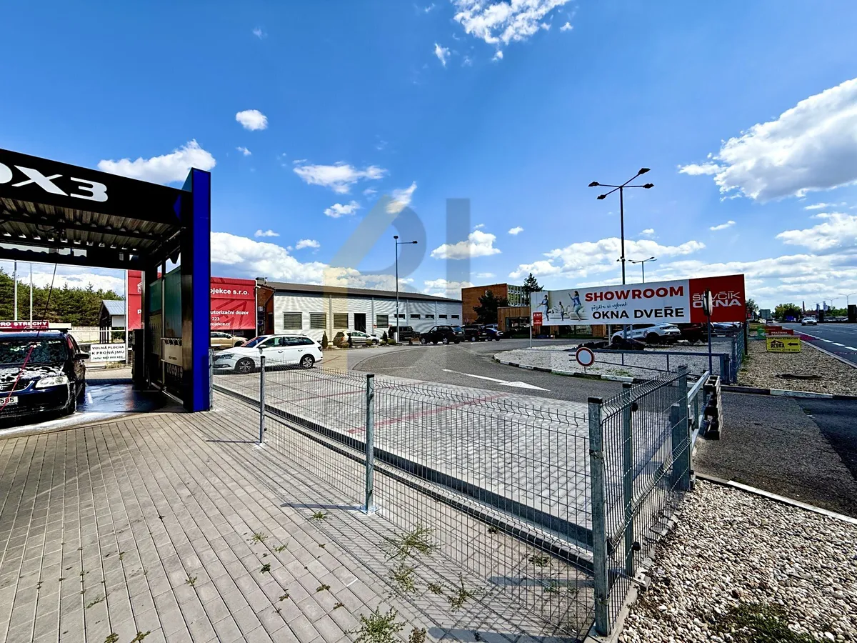 Pronájem obchodního prostoru 600 m²