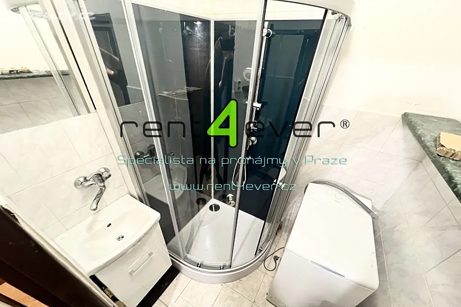 Pronájem bytu 2+1 55 m² - View 2