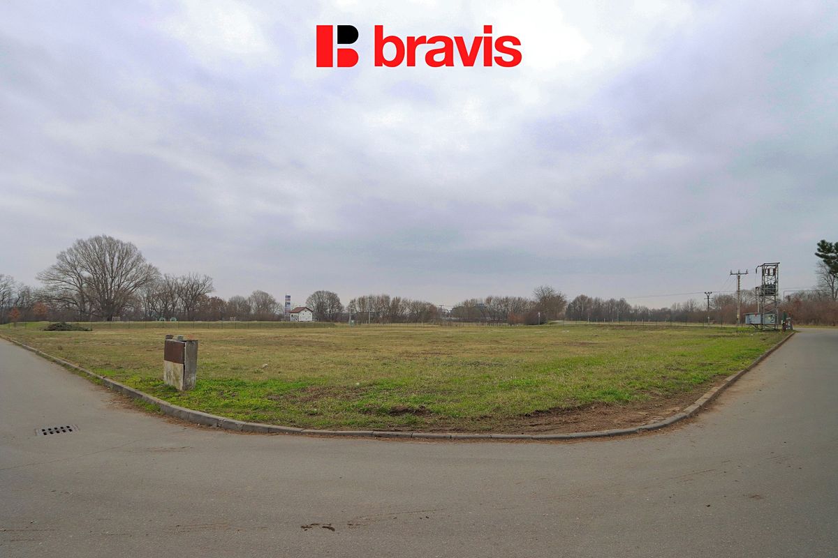 Pronájem komerčního pozemku 7941 m² – fotografie 3