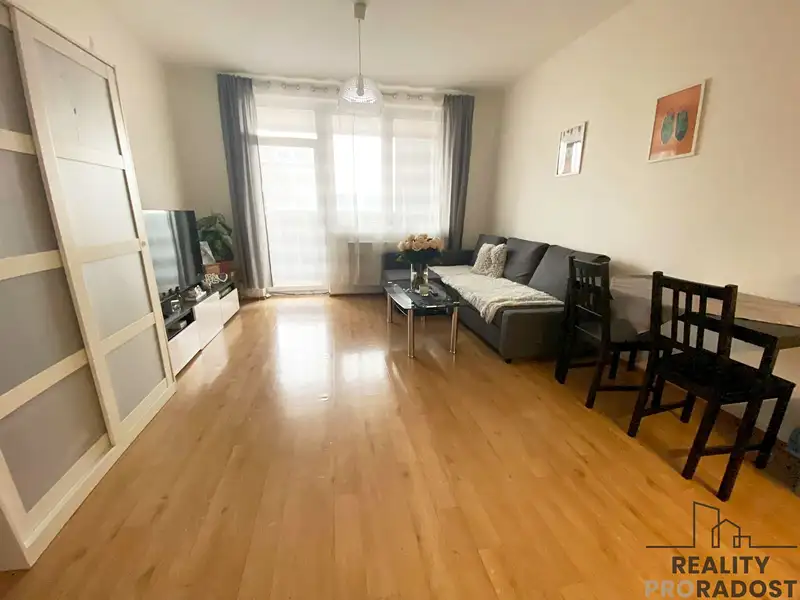 Prodej bytu 1+kk 39 m², Praha – náhled fotky 1