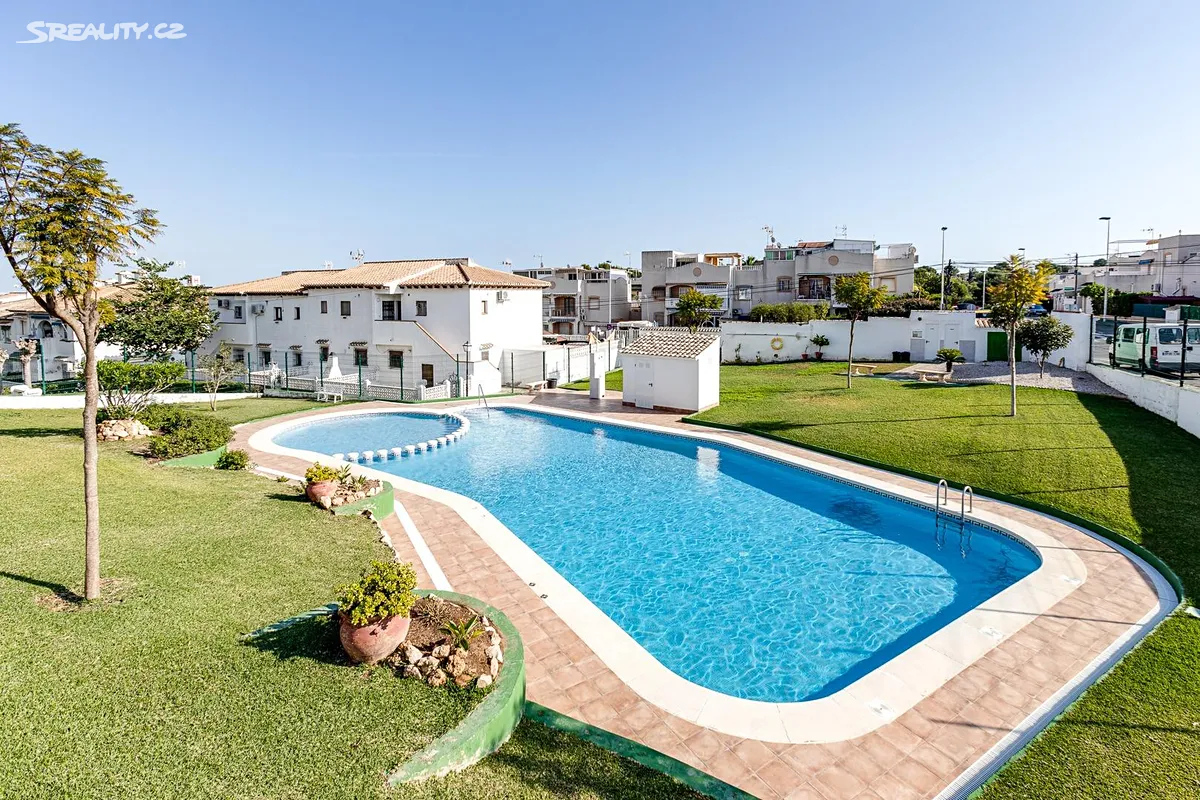Prodej bytu 3+1 49 m², Torrevieja