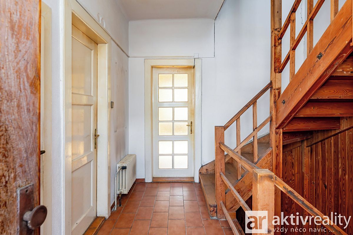 Prodej vily 177 m², pozemek 365 m² – fotografie 3