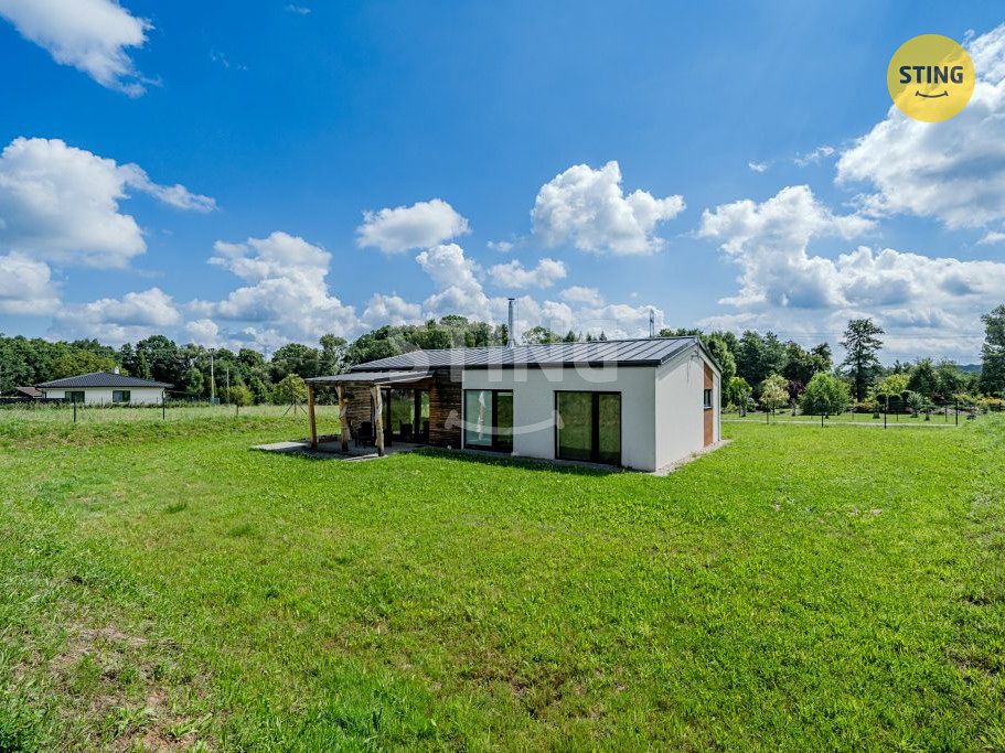 Prodej rodinného domu 130 m², pozemek 1233 m² – fotografie 2