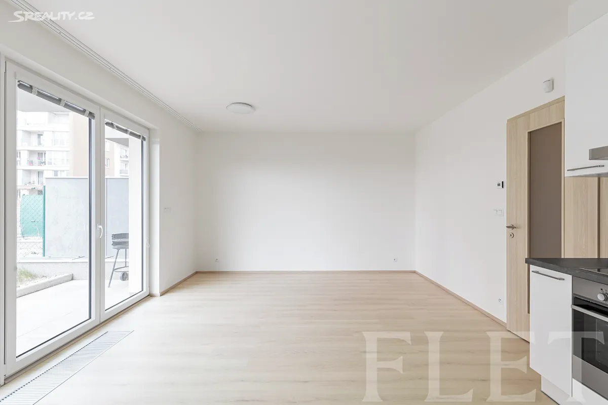 Pronájem bytu 1+kk 37 m² - Więcej
