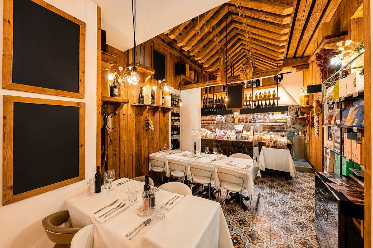 Pronájem restaurace 224 m²