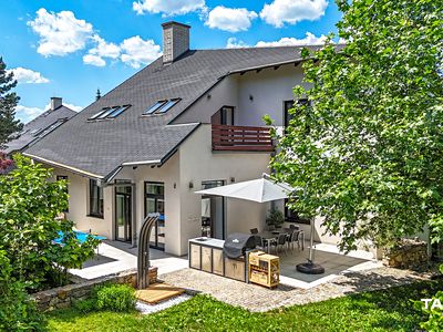 Prodej rodinného domu 408 m², pozemek 904 m²
