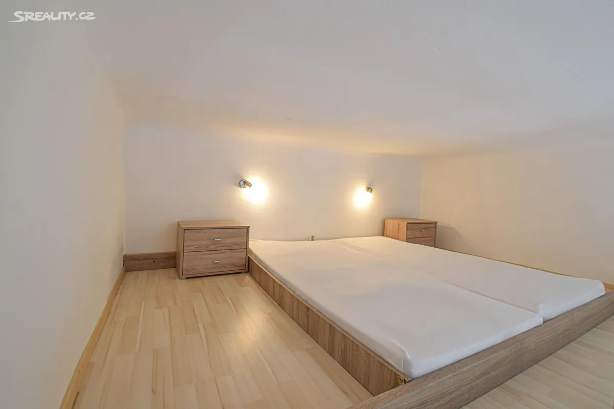 Pronájem bytu 1+kk 21 m² – pohled 3