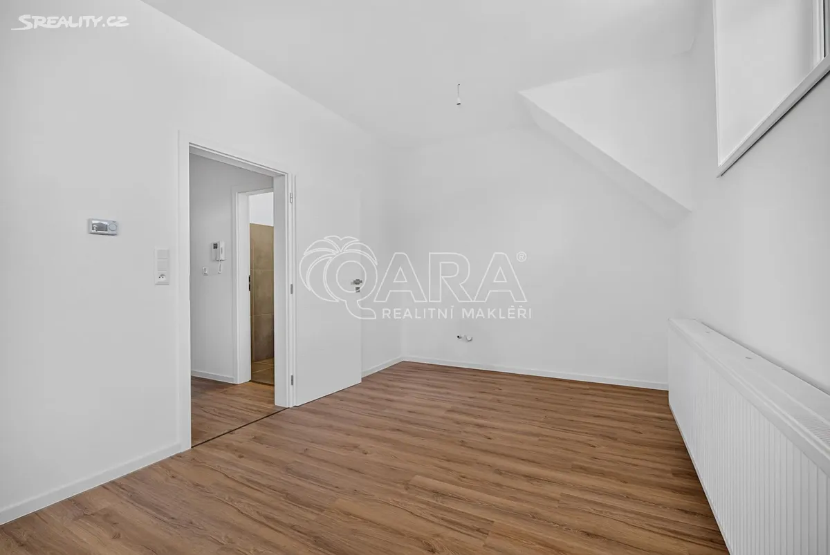 Prodej bytu 3+kk 74 m² – pohled 3